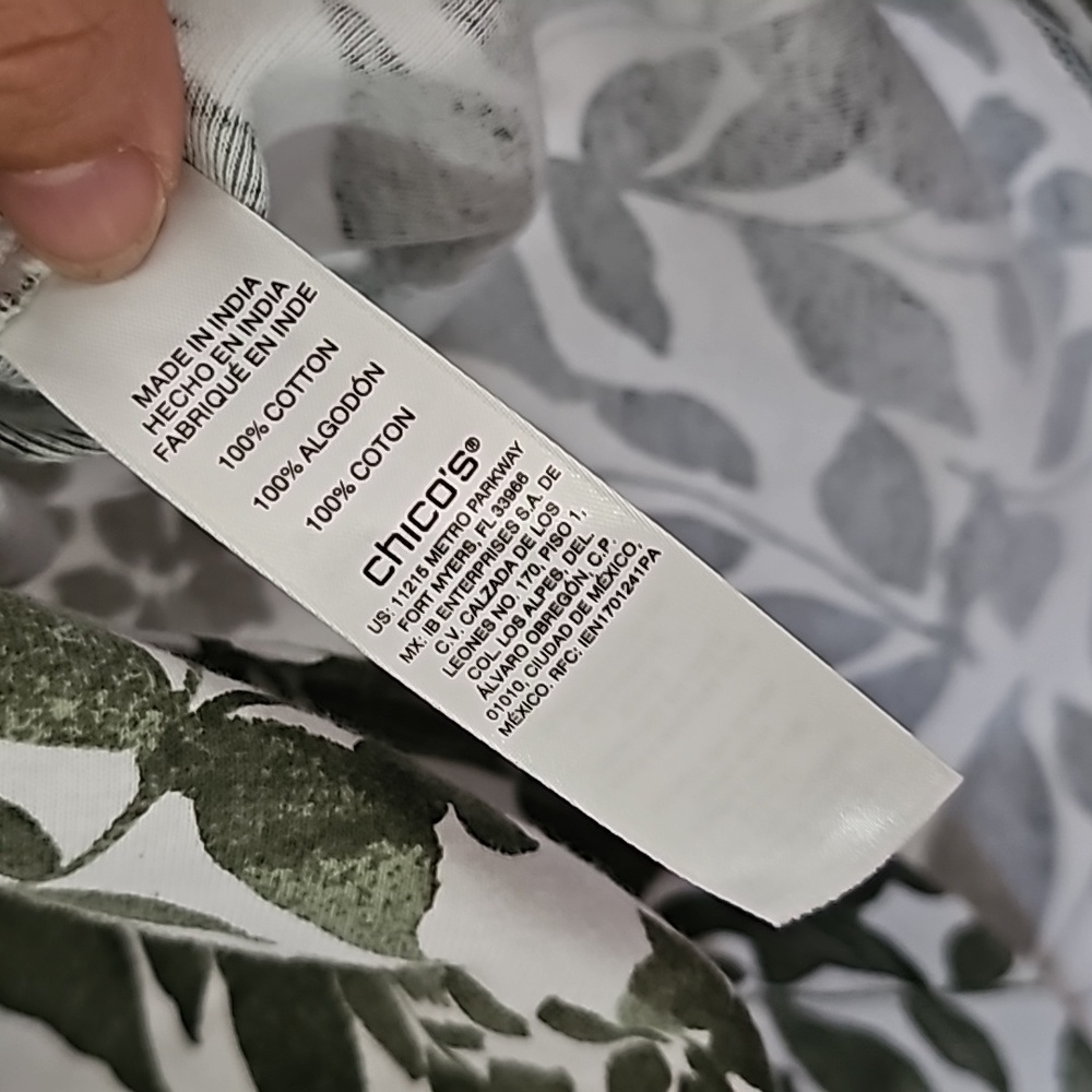 Chico's leaf print top - Picture 7 of 7